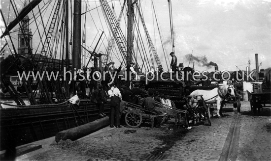 Unloading at The Docks, Docklands, London. 1920.